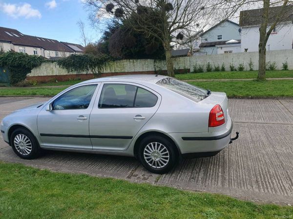 Skoda Octavia Hatchback, Petrol, 2008, Silver