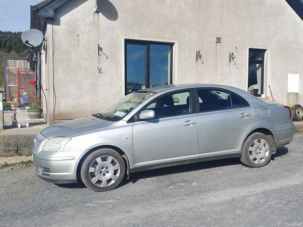 Toyota Avensis Saloon, Petrol, 2003, Silver