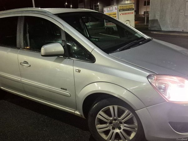 Vauxhall Zafira MPV, Diesel, 2013, Silver