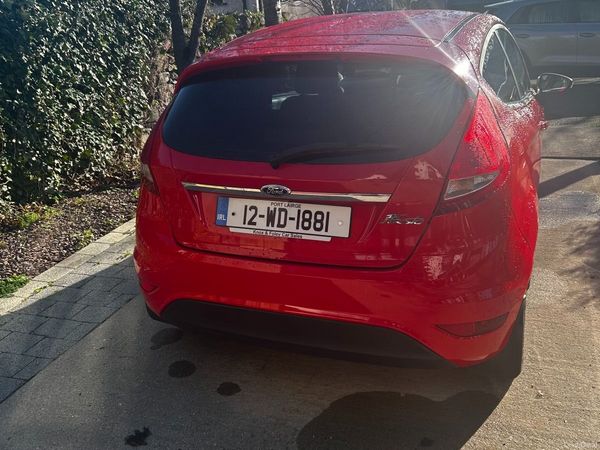 Ford Fiesta Hatchback, Petrol, 2012, Red