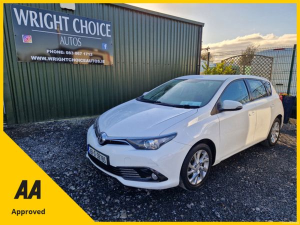 Toyota Auris Hatchback, Diesel, 2016, White