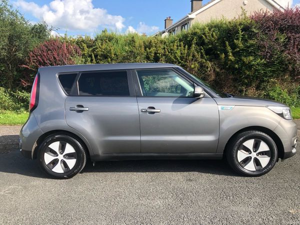 Kia Soul Hatchback, Electric, 2017, Silver