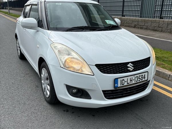 Suzuki Swift Hatchback, Petrol, 2010, White