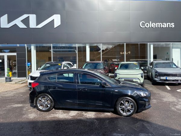 Ford Focus Hatchback, Petrol, 2019, Black