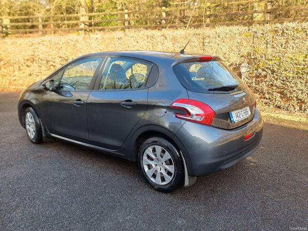 Peugeot 208 Hatchback, Diesel, 2014, Grey