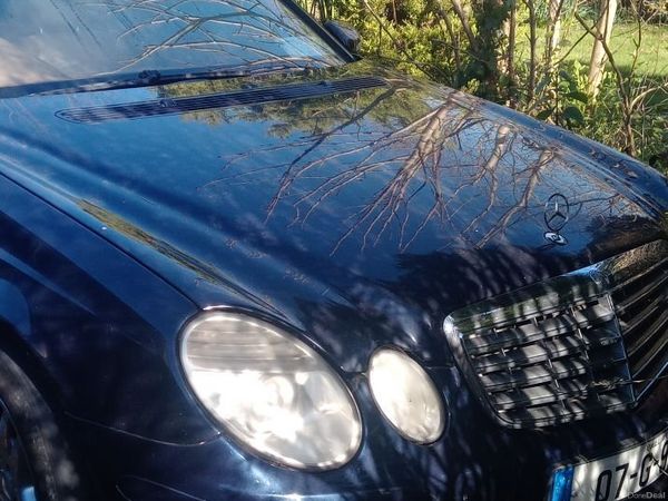 Mercedes-Benz E-Class Saloon, Diesel, 2007, Blue