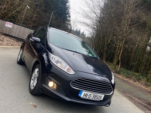 Ford Fiesta Hatchback, Petrol, 2014, Black