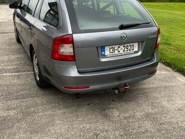 Skoda Octavia Estate, Diesel, 2013, Grey