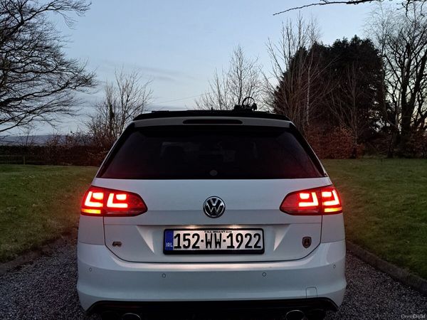 Volkswagen Golf Estate, Petrol, 2015, White