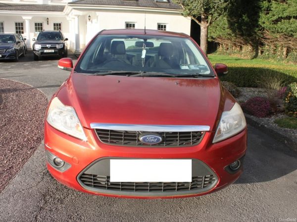 Ford Focus Saloon, Diesel, 2009, Red