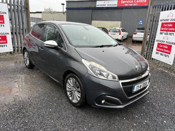 Peugeot 208 Hatchback, Diesel, 2017, Grey