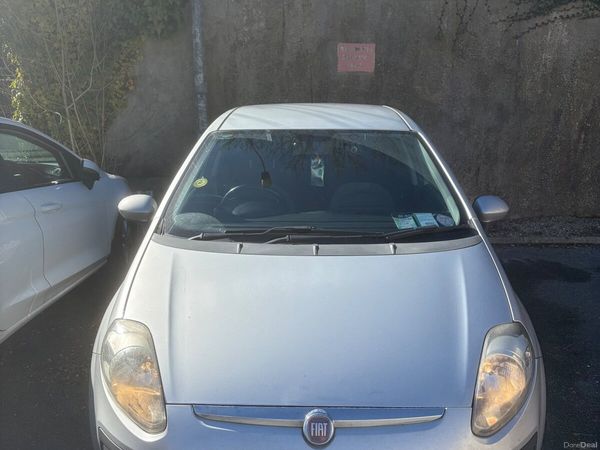 Fiat Punto Hatchback, Diesel, 2010, Silver