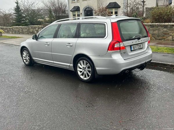 Volvo V70 Estate/Jeep, Diesel, 2016, Silver