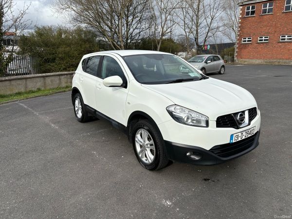 Nissan Qashqai Hatchback, Diesel, 2013, White
