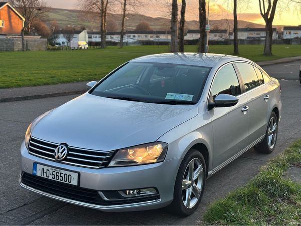 Volkswagen Passat Saloon, Petrol, 2011, Silver