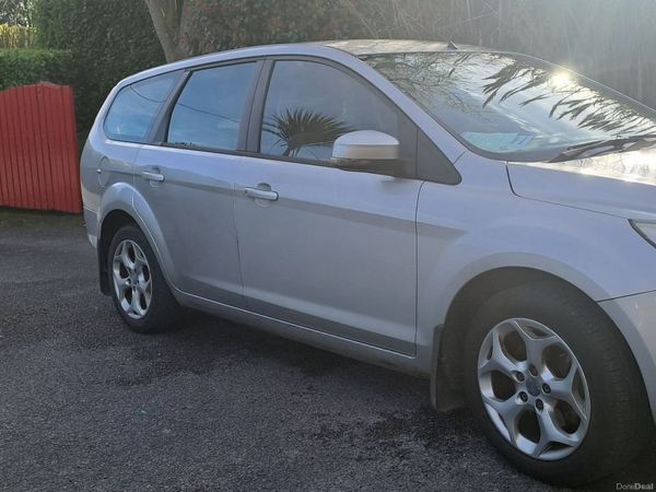 Ford Focus Estate/Jeep, Petrol, 2009, Silver