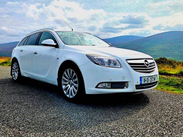 Opel Insignia Estate, Diesel, 2011, White