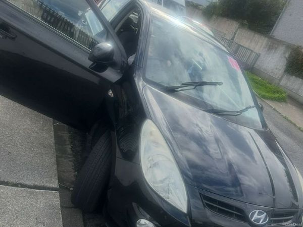 Hyundai i20 Hatchback, Petrol, 2009, Black
