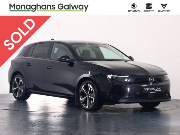 Opel Astra Hatchback, Diesel, 2024, Black