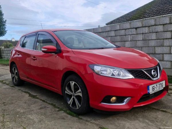 Nissan Pulsar Hatchback, Petrol, 2016, Red