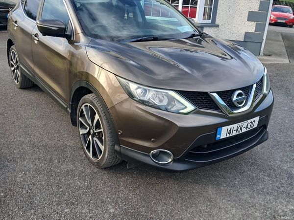 Nissan Qashqai Hatchback, Diesel, 2014, Brown