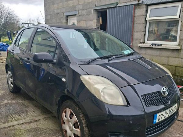 Toyota Yaris Hatchback, Petrol, 2007, Black