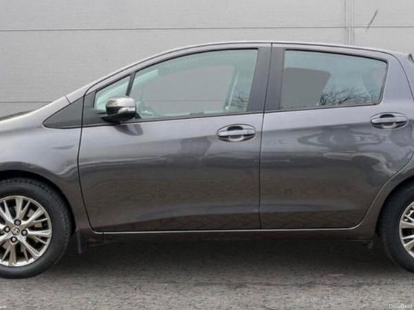 Toyota Yaris MPV, Petrol, 2019, Grey