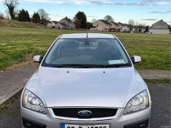 Ford Focus Saloon, Petrol, 2006, Silver