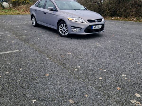 Ford Mondeo Hatchback, Diesel, 2014, Grey