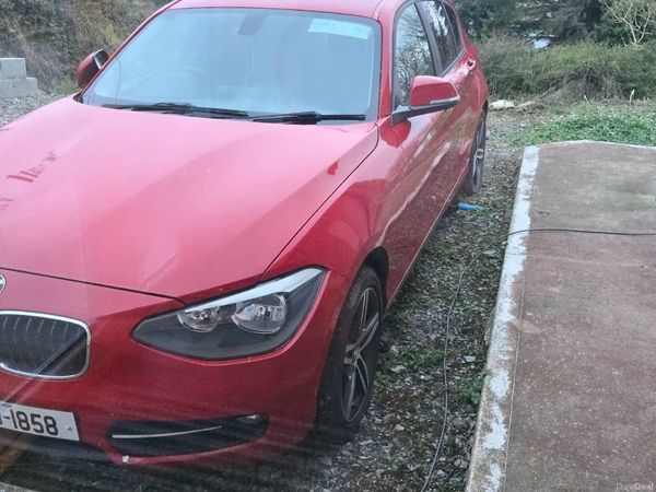 BMW 1-Series Hatchback, Petrol, 2012, Red