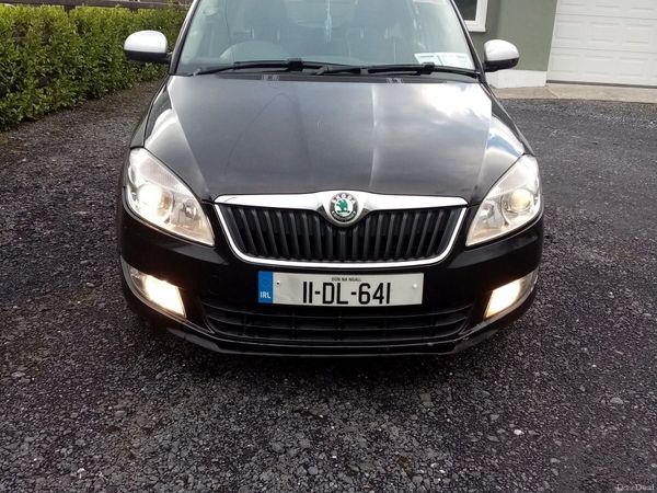Skoda Fabia Hatchback, Petrol, 2011, Black