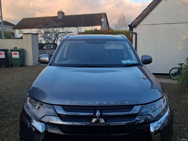 Mitsubishi Outlander SUV, Petrol Plug-in Hybrid, 2017, Grey