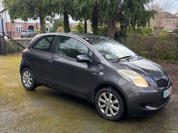 Toyota Yaris Hatchback, Diesel, 2008, Grey