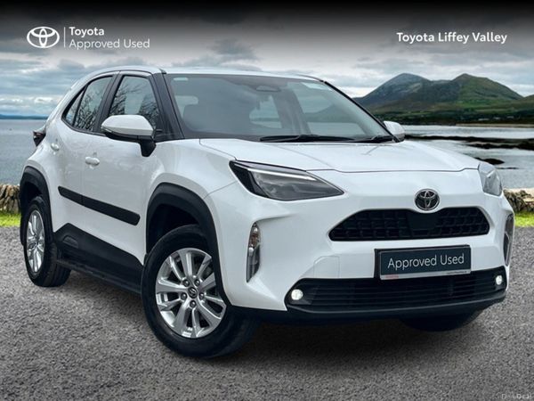 Toyota Yaris Cross Hatchback, Petrol Hybrid, 2024, White