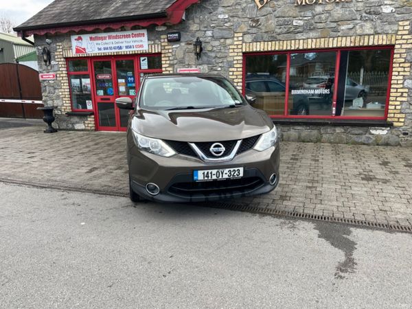 Nissan Qashqai MPV, Diesel, 2014, Brown