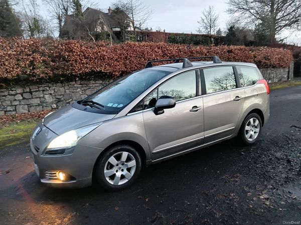 Peugeot 5008 MPV, Diesel, 2011, Grey