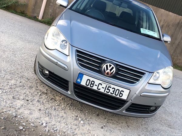 Volkswagen Polo Hatchback, Petrol, 2008, Silver