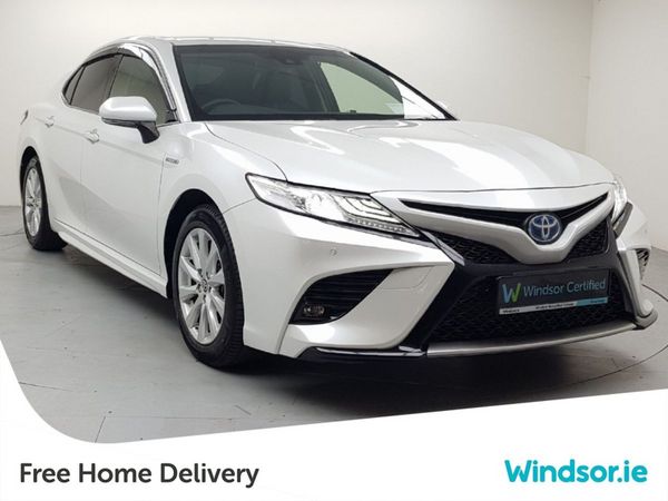 Toyota Camry Saloon, Petrol Hybrid, 2020, White
