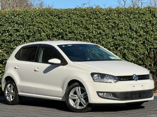 Volkswagen Polo Hatchback, Petrol, 2014, White
