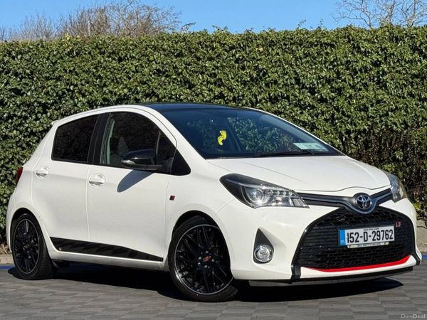 Toyota Yaris Hatchback, Petrol, 2015, White