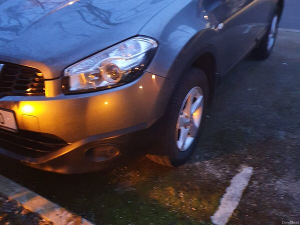 Nissan Qashqai Hatchback, Diesel, 2011, Grey