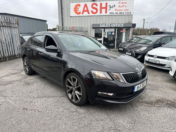 Skoda Octavia Saloon, Petrol, 2019, Black