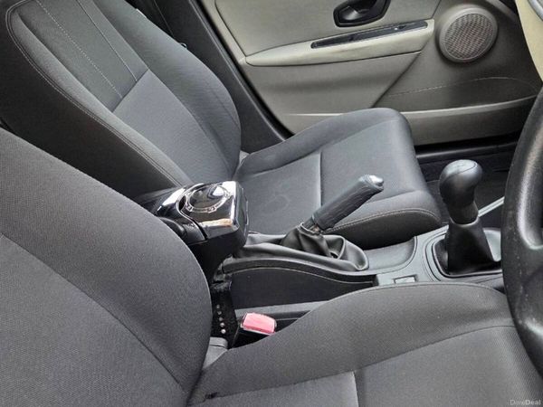 Renault Megane Hatchback, Diesel, 2009, Silver