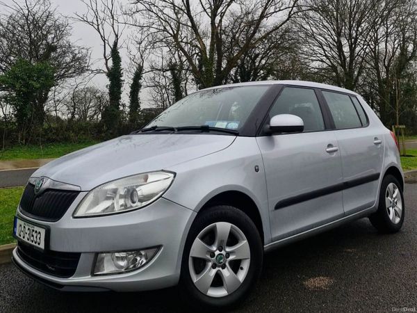 Skoda Fabia Hatchback, Petrol, 2012, Silver