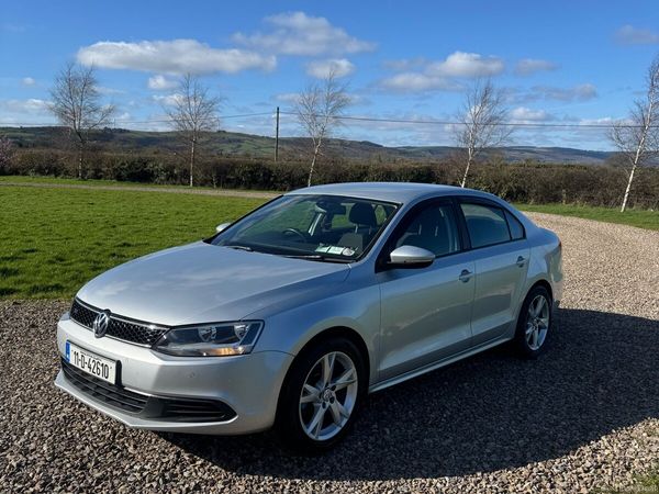 Volkswagen Jetta Saloon, Diesel, 2011, Silver