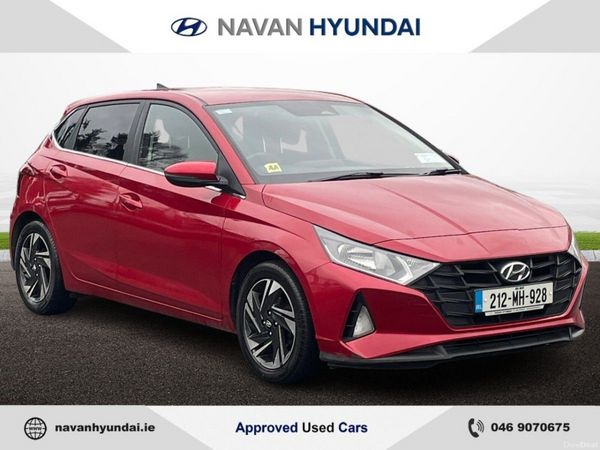 Hyundai i20 Hatchback, Petrol, 2021, Red