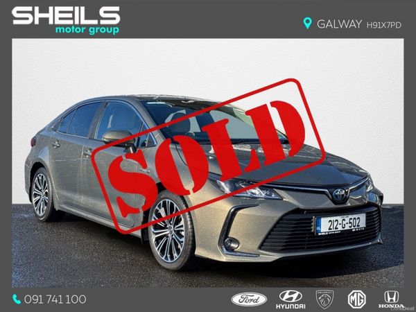 Toyota Corolla Saloon, Petrol Hybrid, 2021, Green