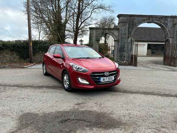 Hyundai i30 Hatchback, Diesel, 2016, Red