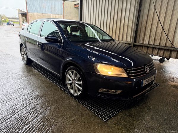 Volkswagen Passat Saloon, Diesel, 2012, Blue