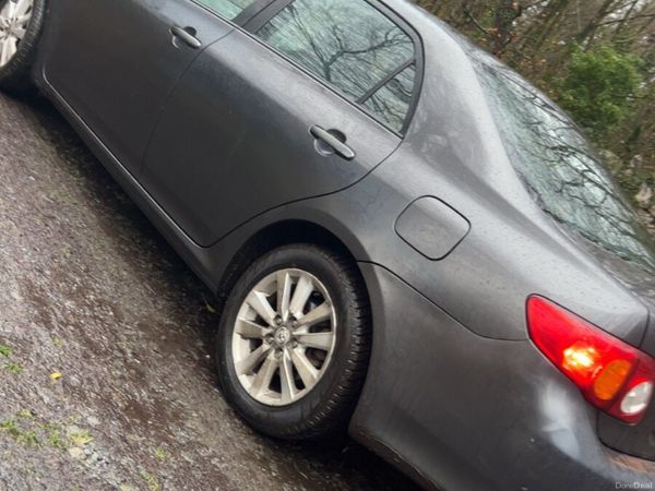 Toyota Corolla Saloon, Petrol, 2010, Grey